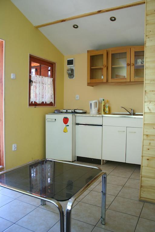 Hotel Osrodek Wypoczynkowy Jelonek Wolsztyn Zimmer foto